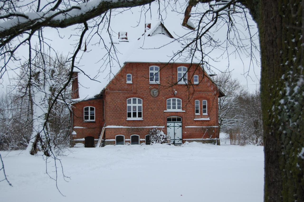 Ferienwohnung ehemalige Revierförsterei Morgensünn Kuhstorf Exterior foto